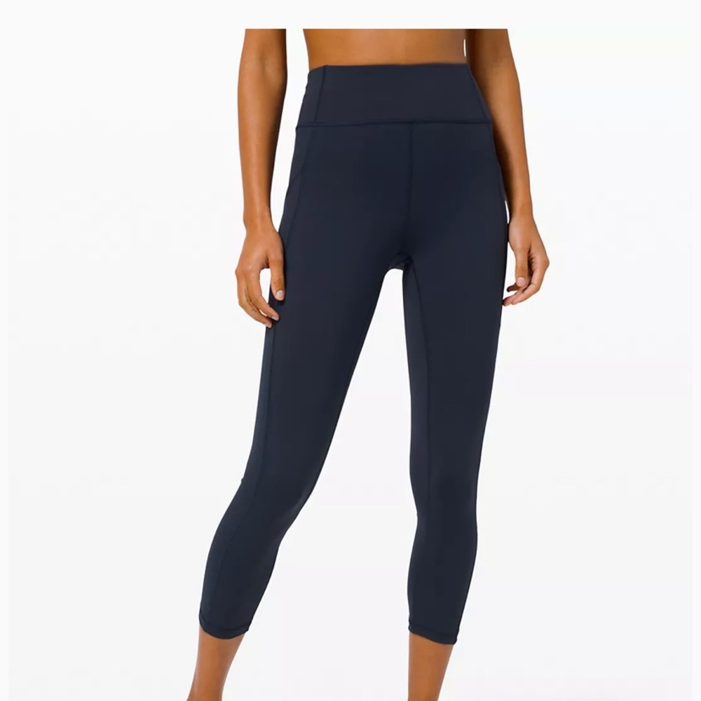 Lululemon Invigorate High-Rise Crop 23” - in BLACK